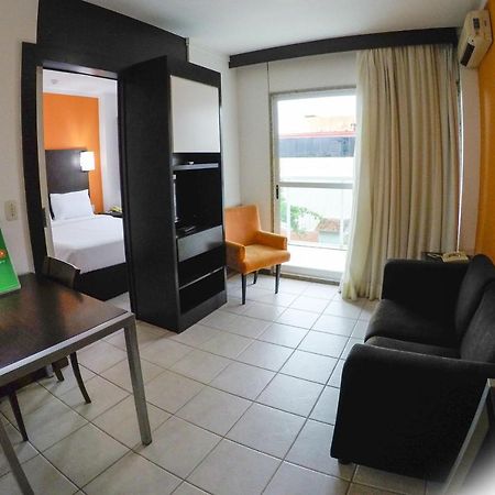 Triangulo Apart Hotel Vitoria Exterior photo